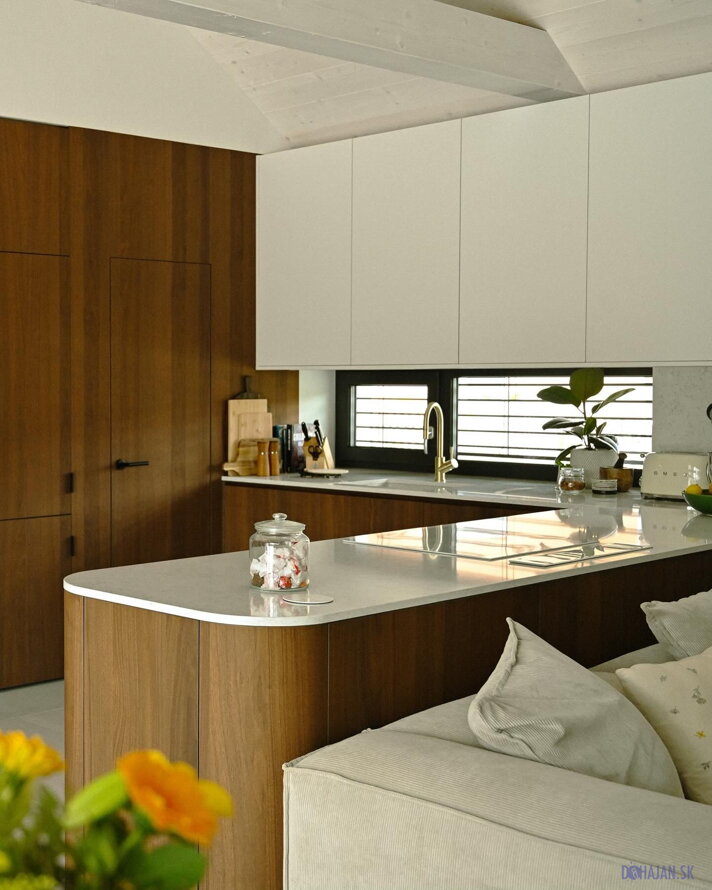 z WOOD CRAFTERS do DOHAJAN